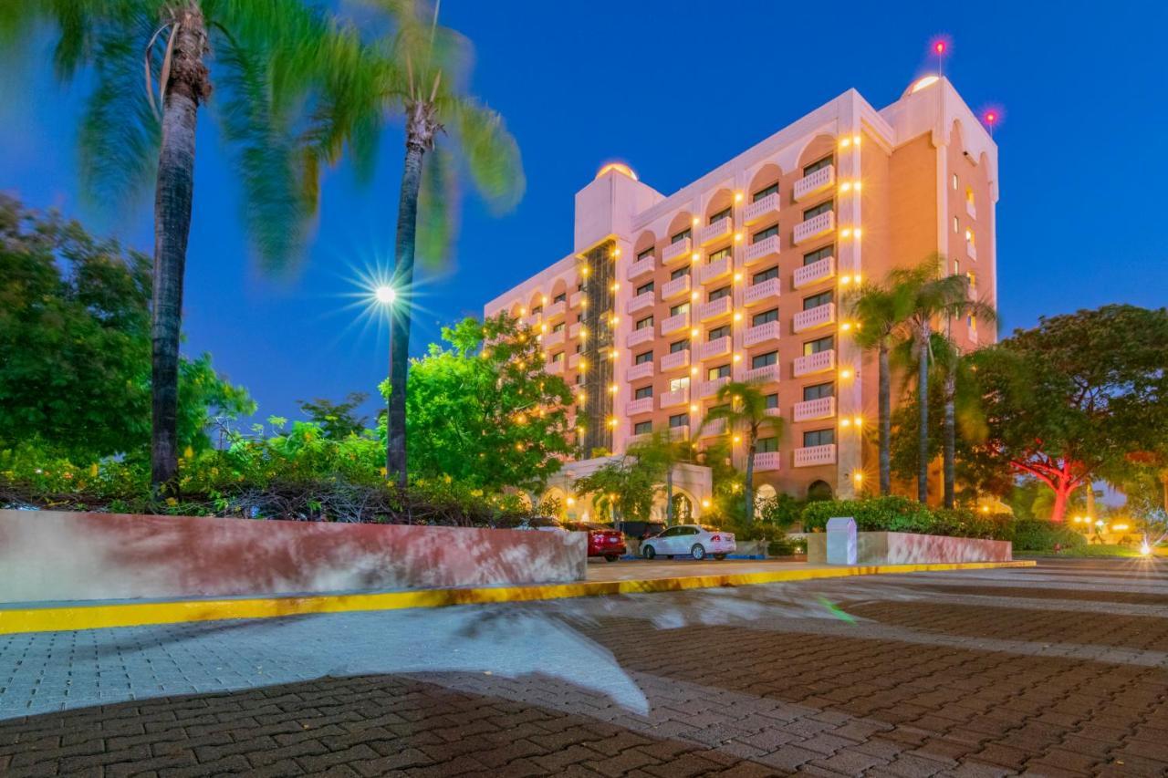 Hotel Lucerna Culiacán Eksteriør bilde