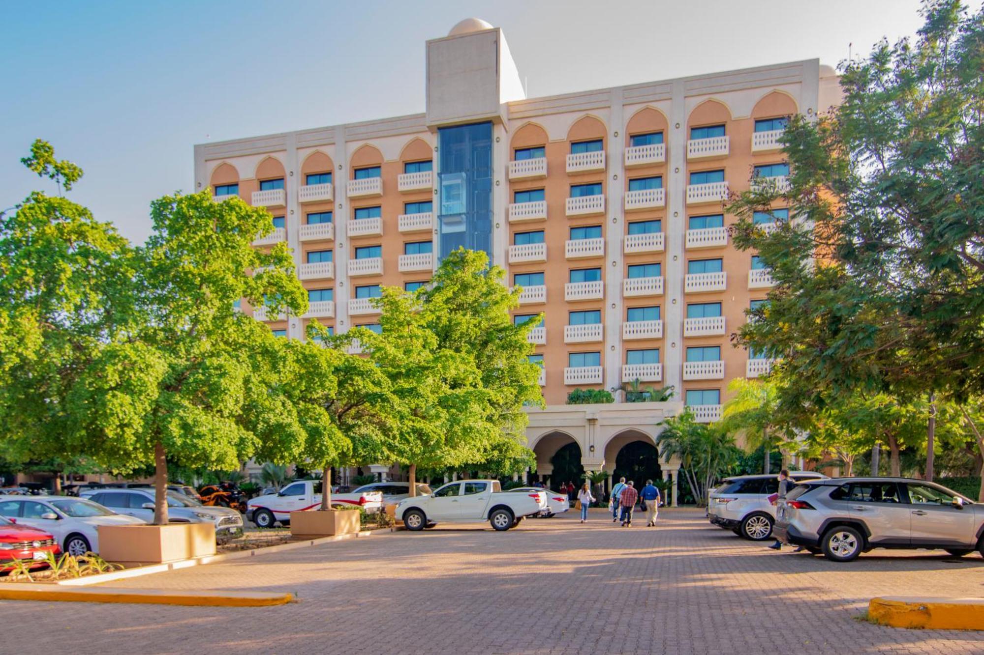 Hotel Lucerna Culiacán Eksteriør bilde